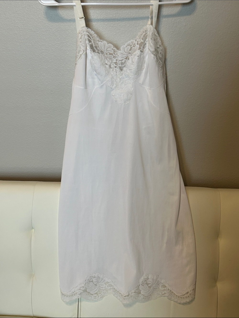 Vintage Sears White Anti-Cling Lace Trim Full Slip Dress - Size 34